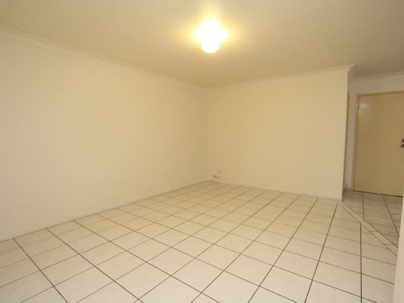 2/133 Government Road, Labrador QLD 4215