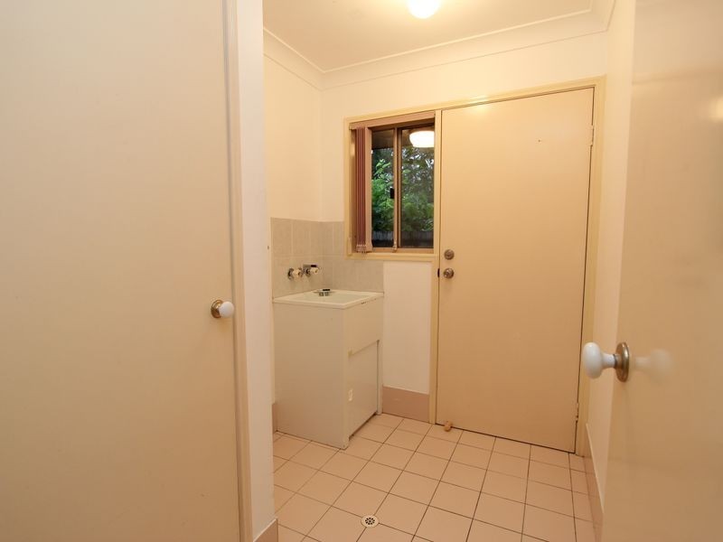 2/133 Government Road, Labrador QLD 4215