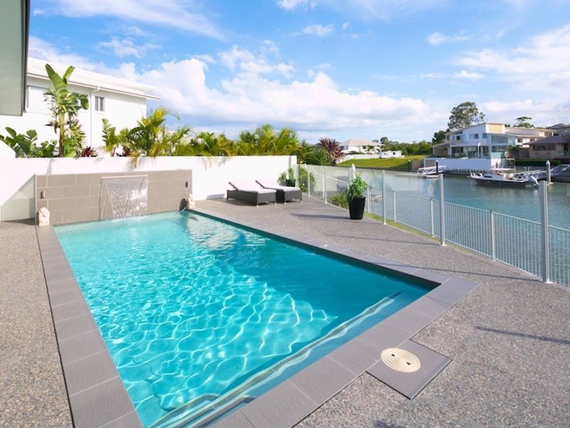 19 North Quay Drive, Biggera Waters QLD 4216