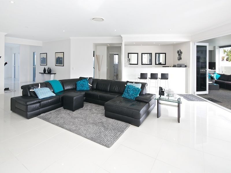19 North Quay Drive, Biggera Waters QLD 4216