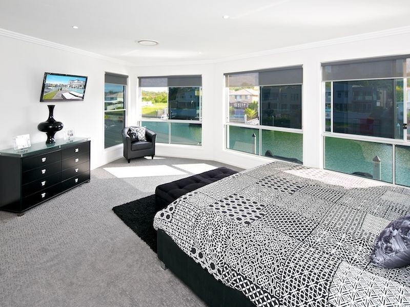 19 North Quay Drive, Biggera Waters QLD 4216