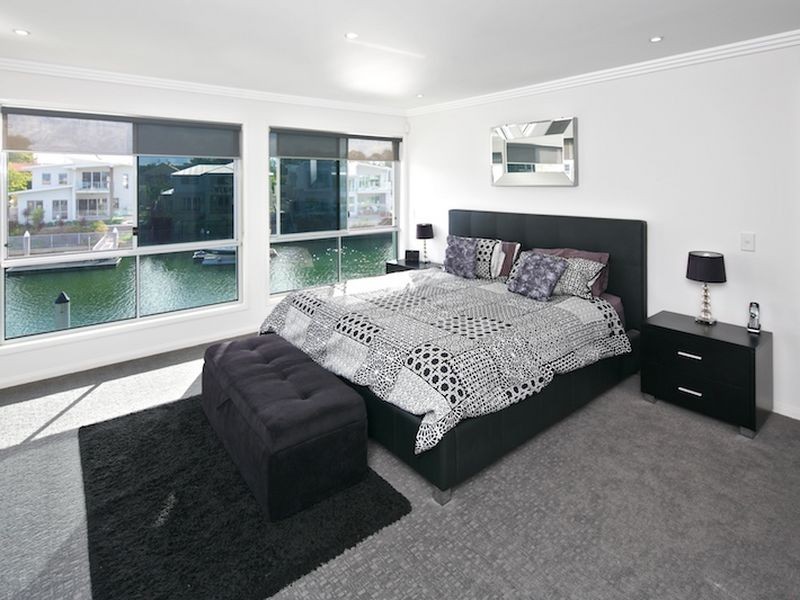 19 North Quay Drive, Biggera Waters QLD 4216