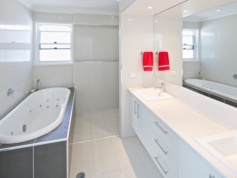 19 North Quay Drive, Biggera Waters QLD 4216