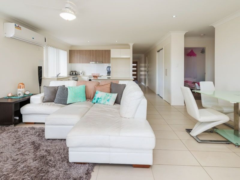 12 Beacon Lane, Hope Island QLD 4212