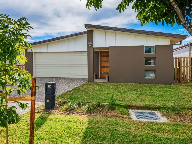 12 Beacon Lane, Hope Island QLD 4212