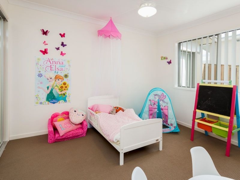 12 Beacon Lane, Hope Island QLD 4212