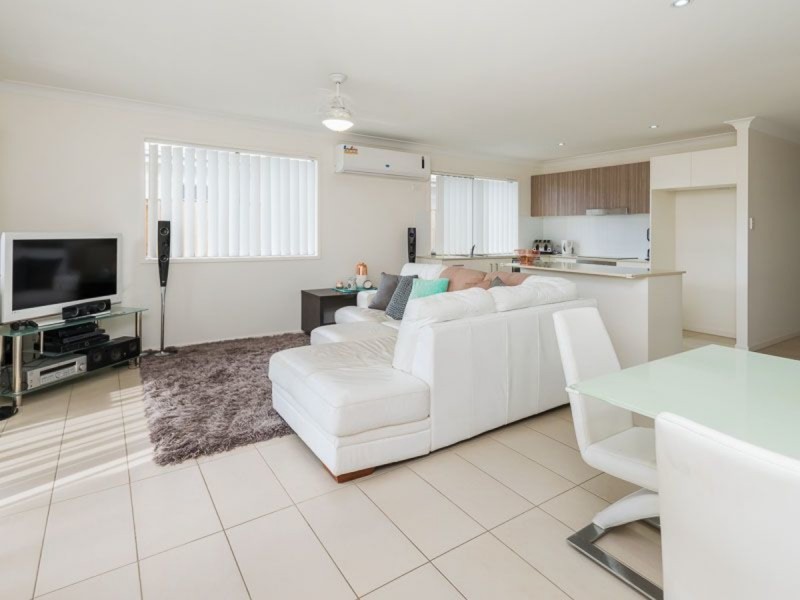 12 Beacon Lane, Hope Island QLD 4212