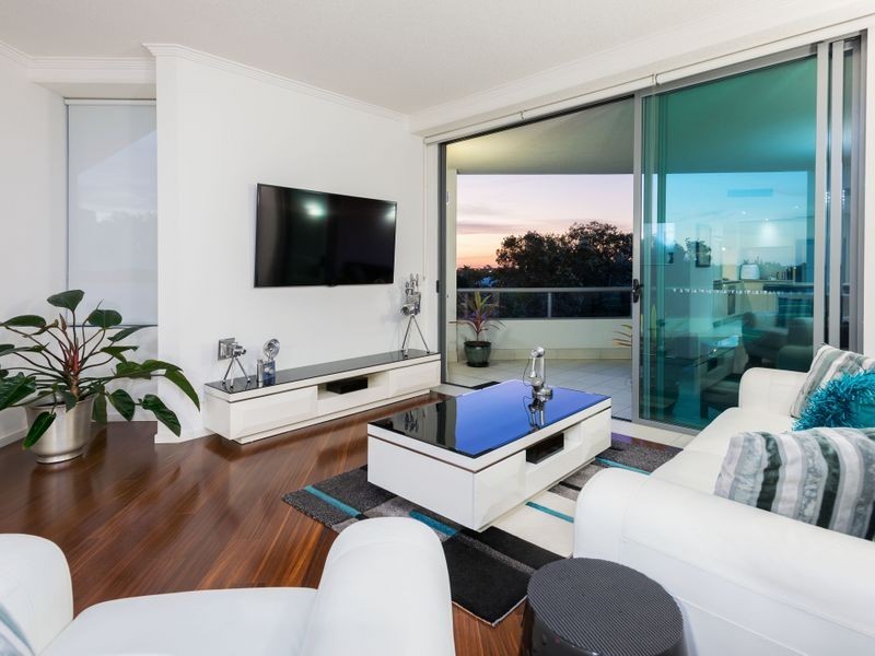 18T/20-28 Bayview Street, Runaway Bay QLD 4216