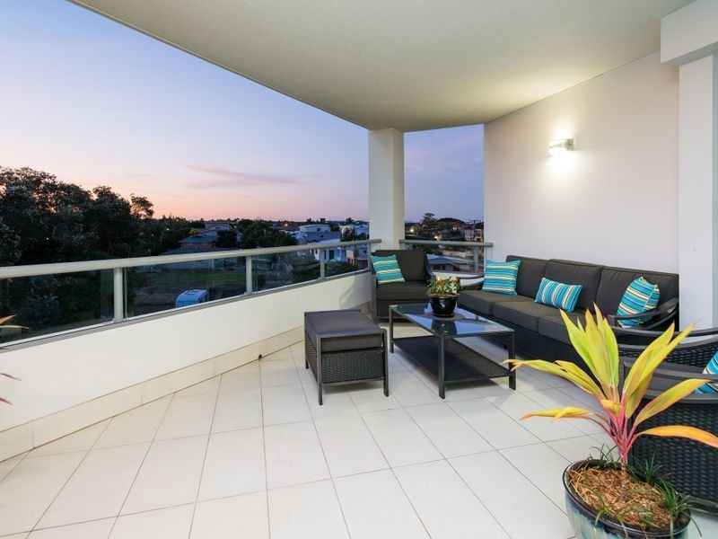 18T/20-28 Bayview Street, Runaway Bay QLD 4216