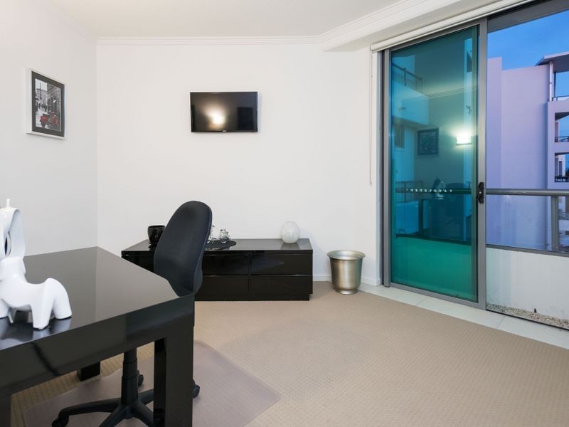 18T/20-28 Bayview Street, Runaway Bay QLD 4216