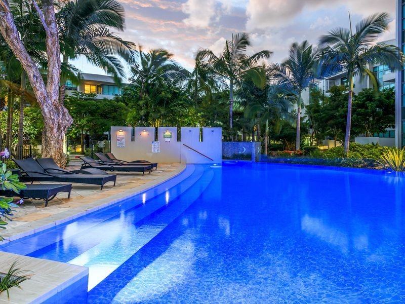 18T/20-28 Bayview Street, Runaway Bay QLD 4216