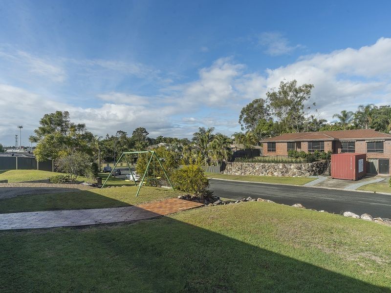 9 Lexington Drive, Worongary QLD 4213