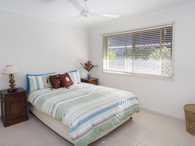 9 Laine Place, Coombabah QLD 4216