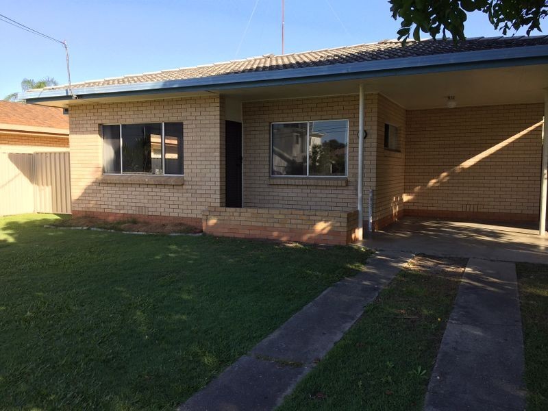 6 Rathbone Place, Labrador QLD 4215