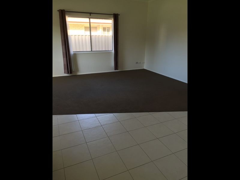6 Rathbone Place, Labrador QLD 4215