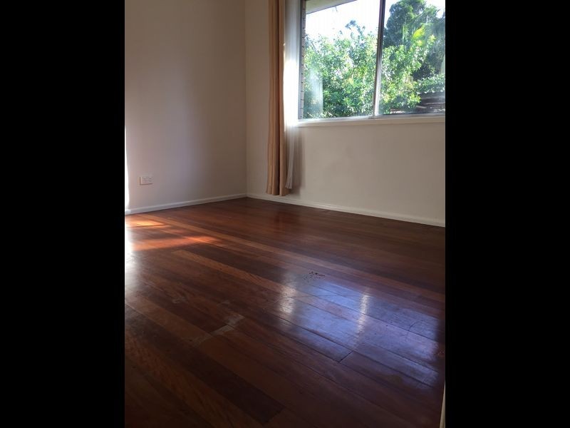 6 Rathbone Place, Labrador QLD 4215