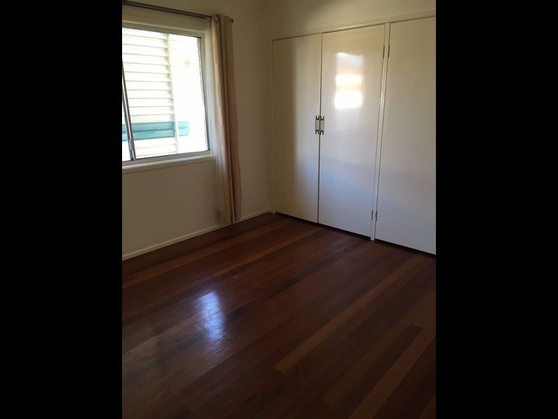 6 Rathbone Place, Labrador QLD 4215