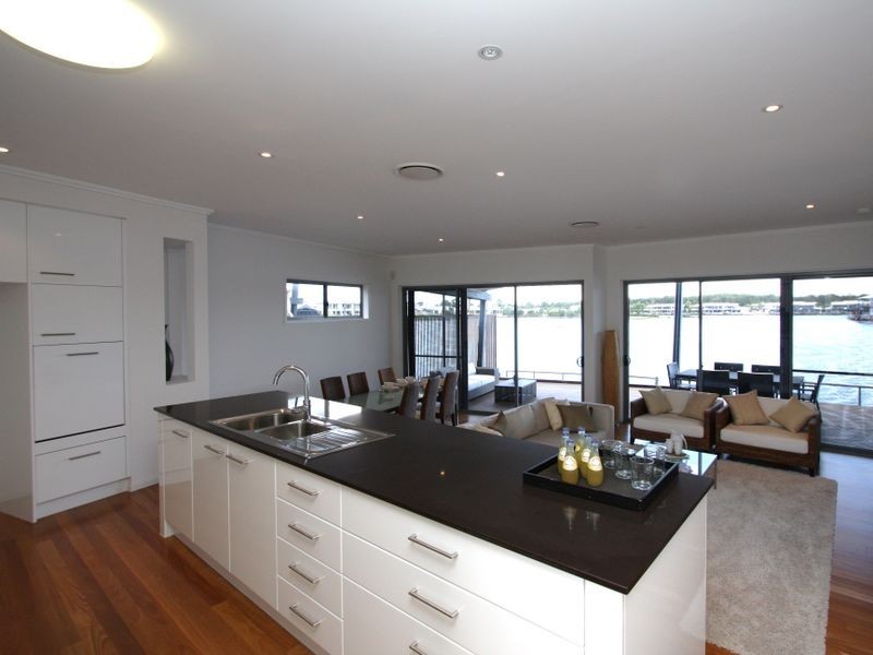 Coombabah QLD 4216