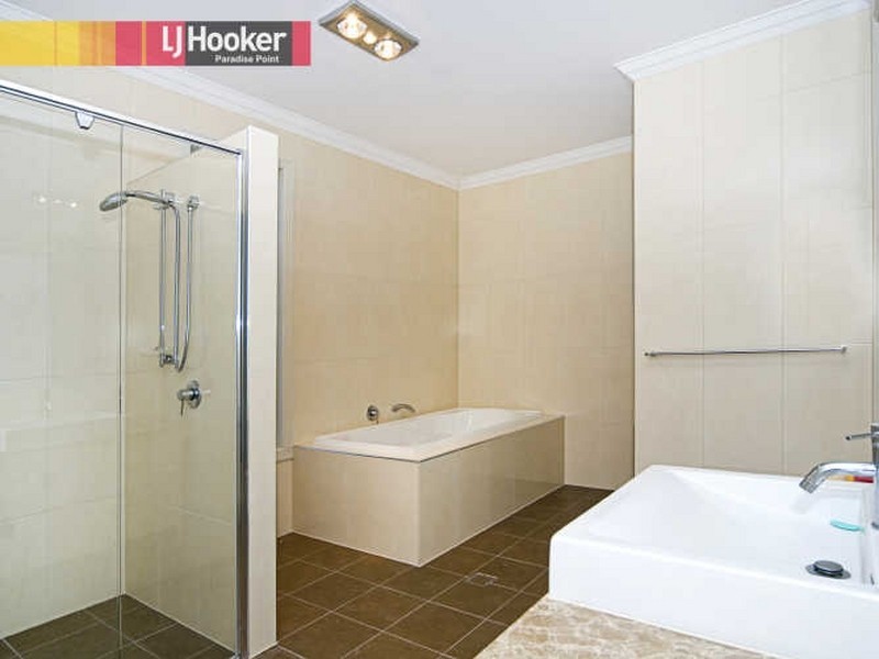 46 Coomera Court, Helensvale QLD 4212