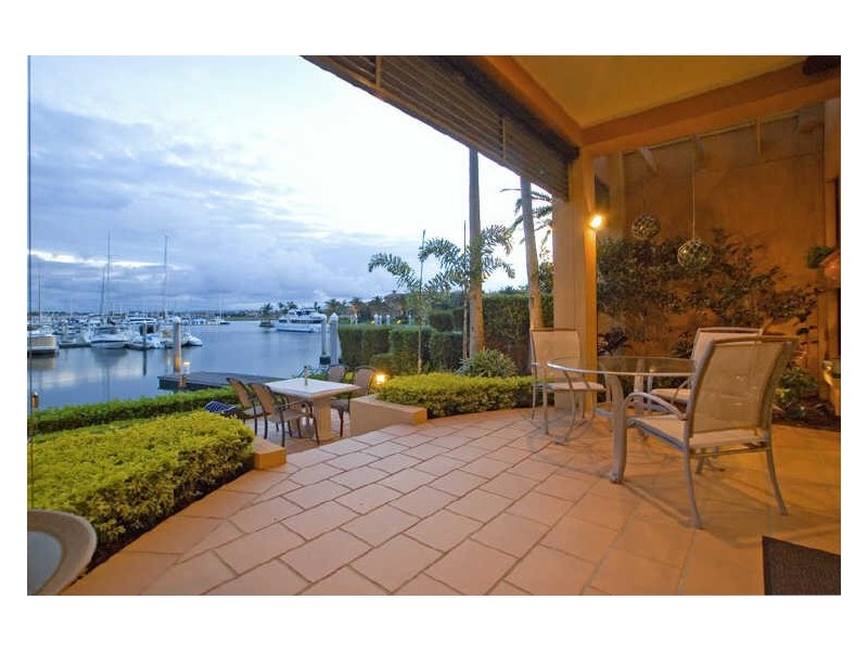 Hope Island QLD 4212