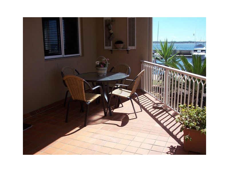 15/3 MARINA CRESCENT, Hollywell QLD 4216