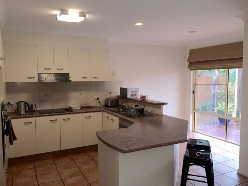 5 Tallara Street, Coombabah QLD 4216