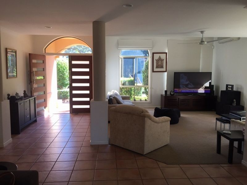 5 Tallara Street, Coombabah QLD 4216