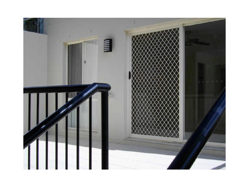 36A Victor Avenue, Paradise Point QLD 4216