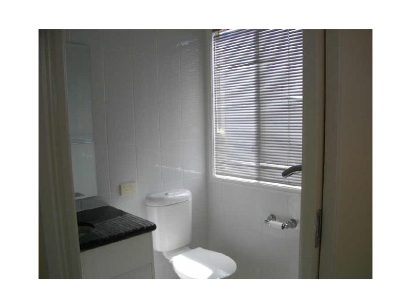 36A Victor Avenue, Paradise Point QLD 4216