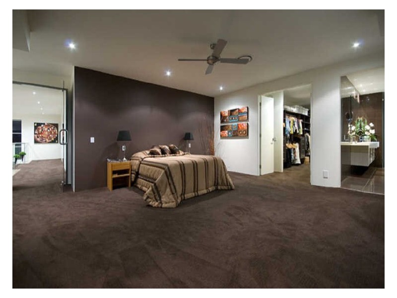 Sovereign Islands QLD 4216