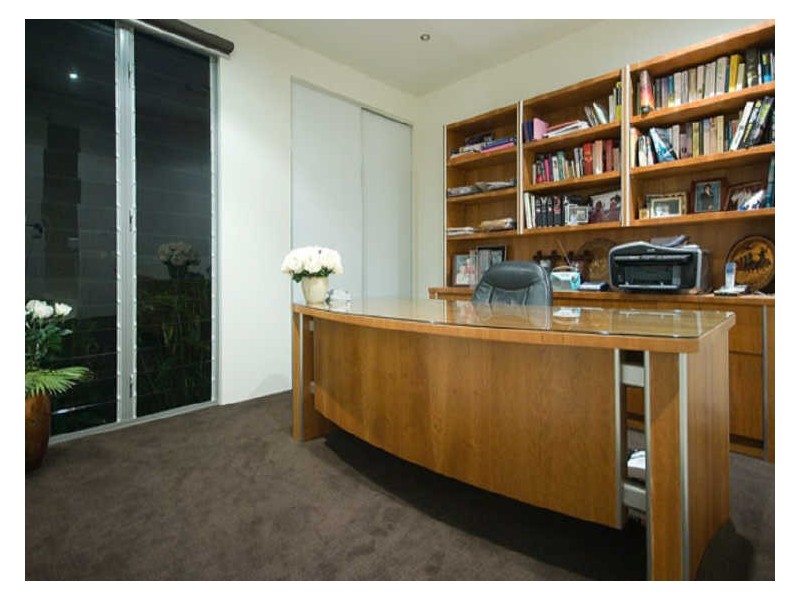 Sovereign Islands QLD 4216