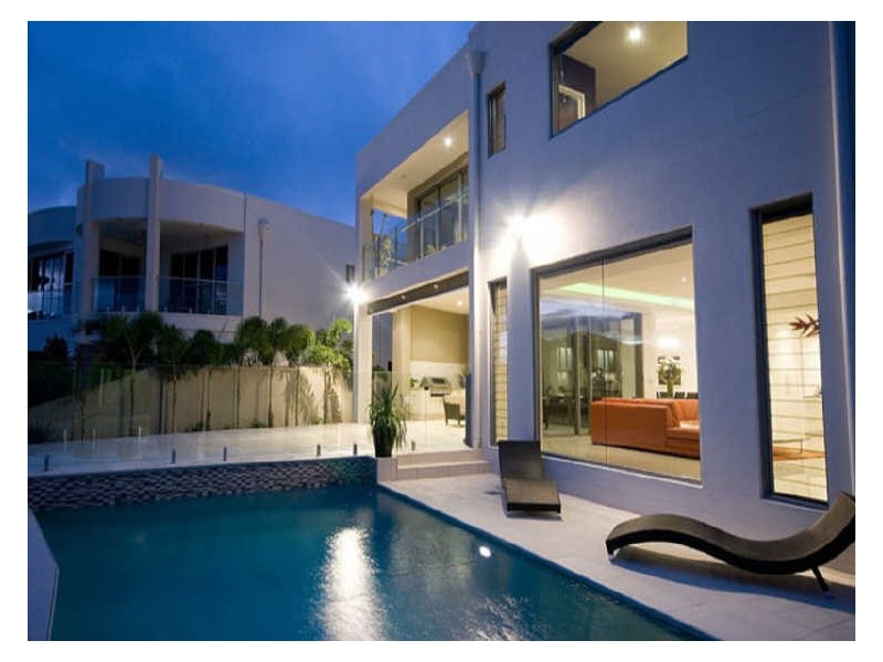 Sovereign Islands QLD 4216