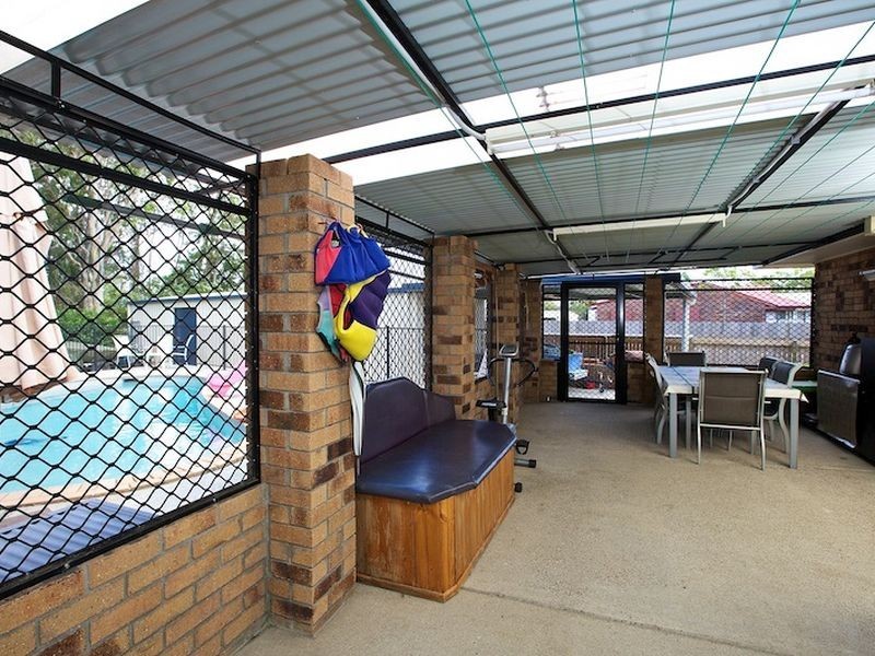 87 Crescent Avenue, Hope Island QLD 4212