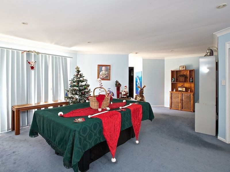 87 Crescent Avenue, Hope Island QLD 4212