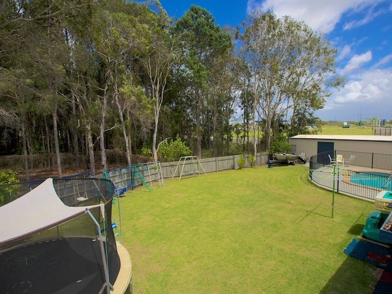 87 Crescent Avenue, Hope Island QLD 4212