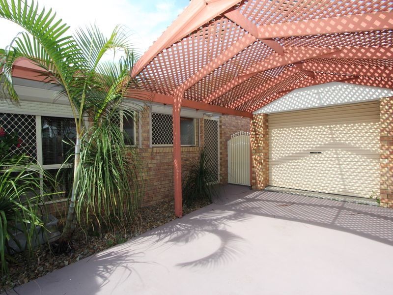 2/58 Milton Avenue, Paradise Point QLD 4216