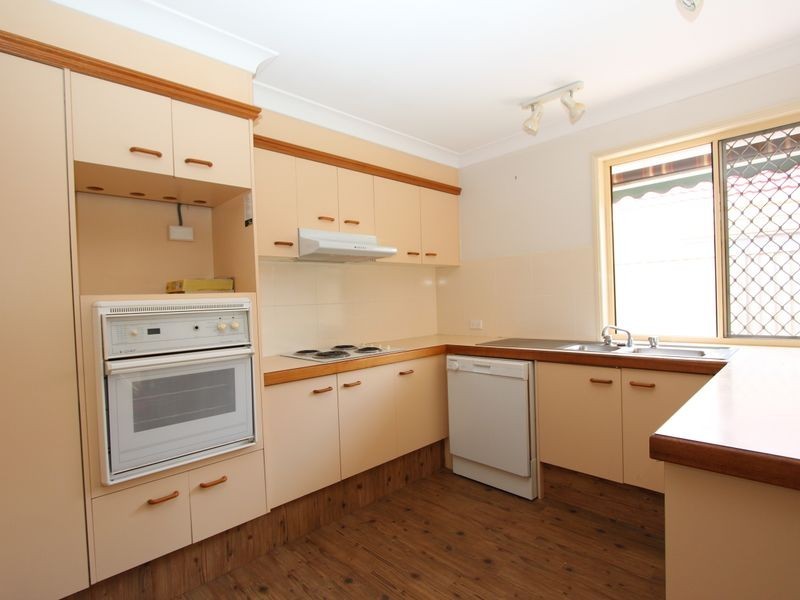 2/58 Milton Avenue, Paradise Point QLD 4216