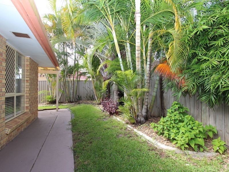 2/58 Milton Avenue, Paradise Point QLD 4216