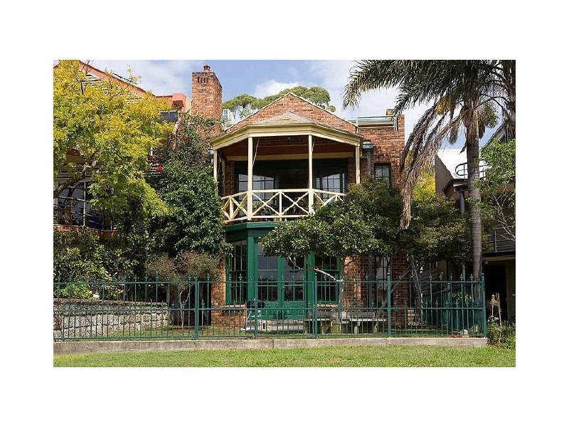 28 Hart Street, Balmain East NSW 2041