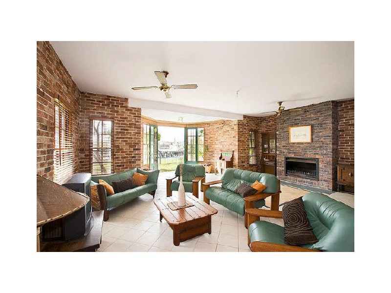 28 Hart Street, Balmain East NSW 2041