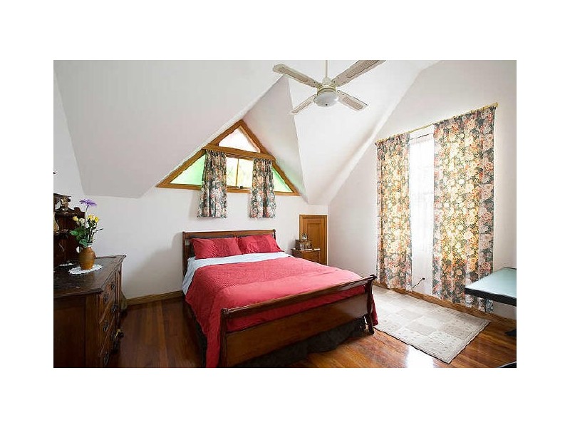 28 Hart Street, Balmain East NSW 2041