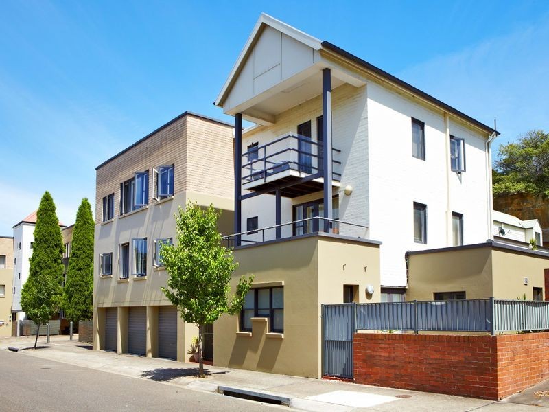 1/33 McKell Street, Birchgrove NSW 2041