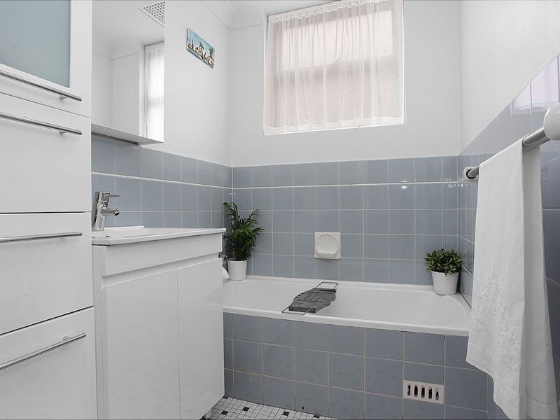 9/65 Warren Road, Marrickville NSW 2204