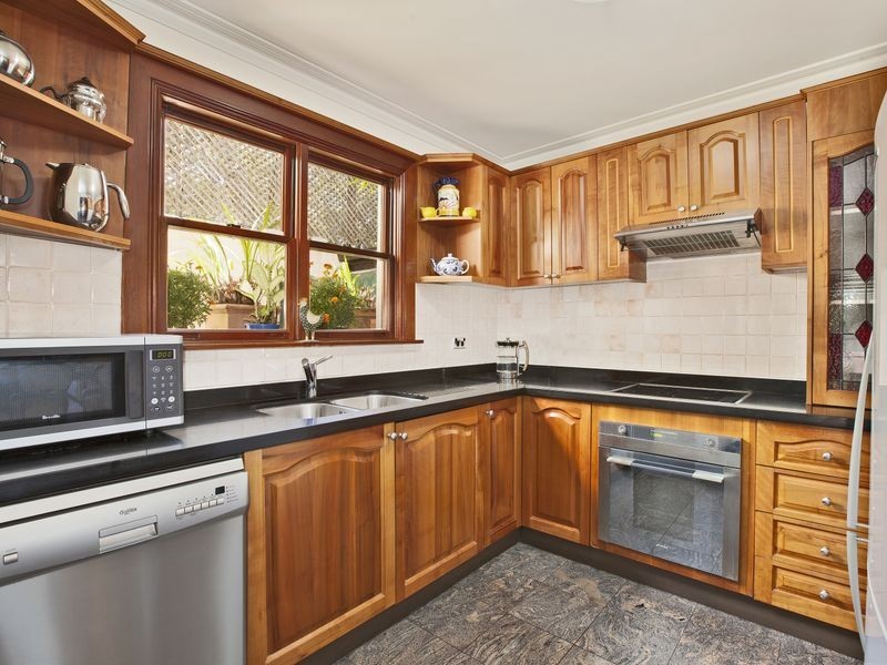 2 School Street, Balmain East NSW 2041