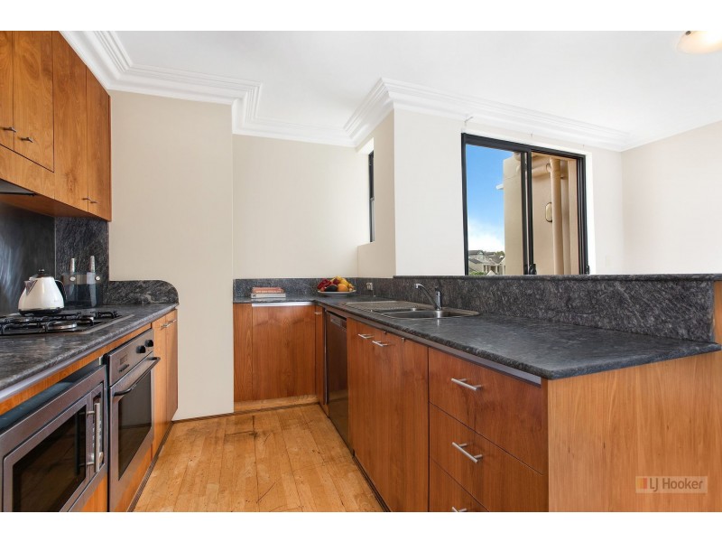 C11/1 Buchanan Street, Balmain NSW 2041