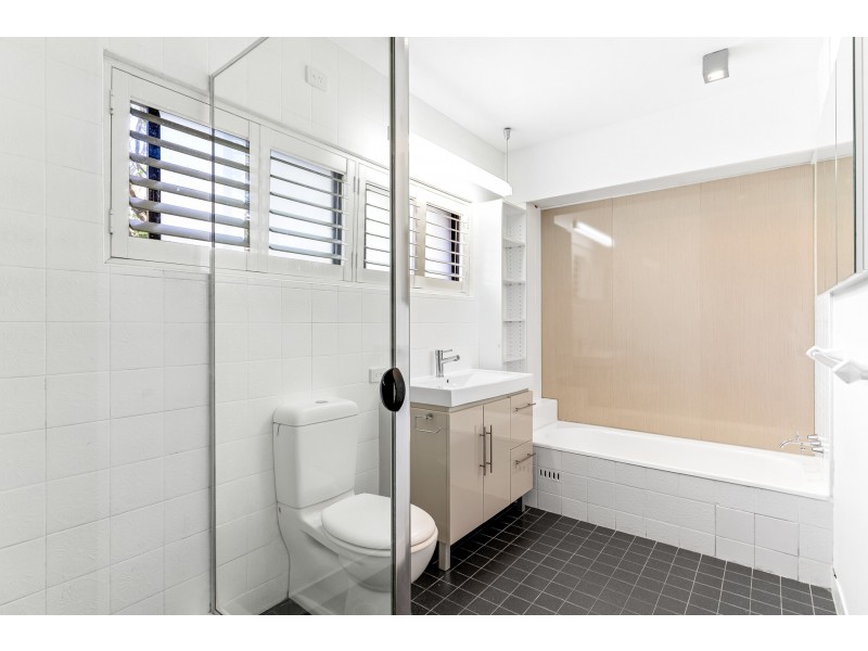 2/45 Wharf Road, Birchgrove NSW 2041