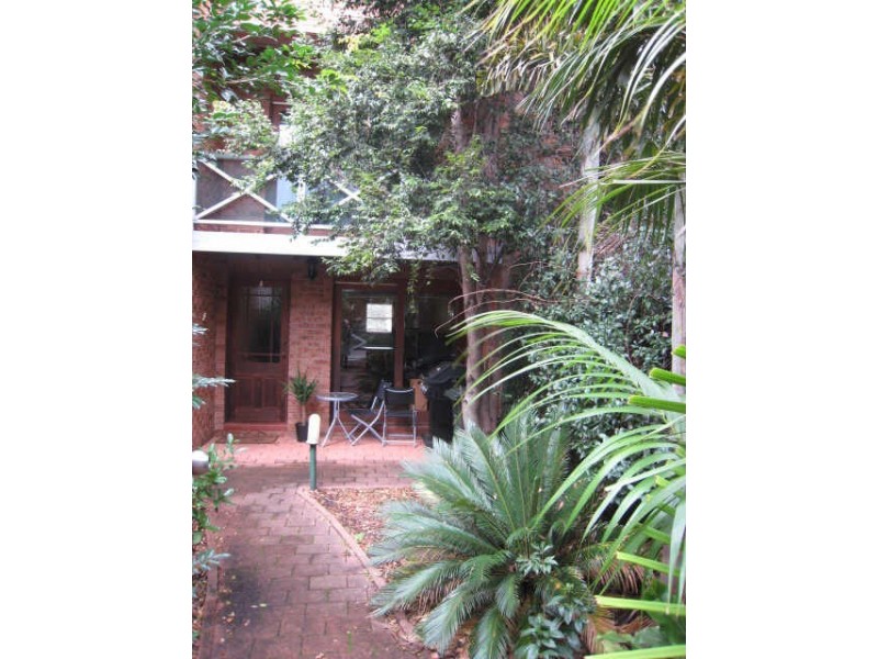 2/108A Beattie Street, Balmain NSW 2041