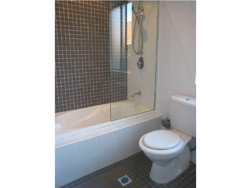 2/130 Gipps Street, Drummoyne NSW 2047