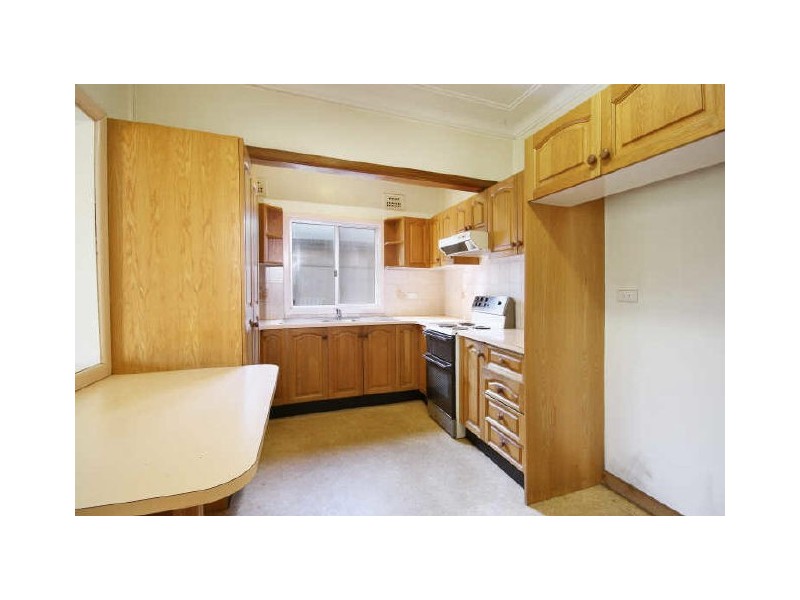 36 Amy Road, Peakhurst NSW 2210