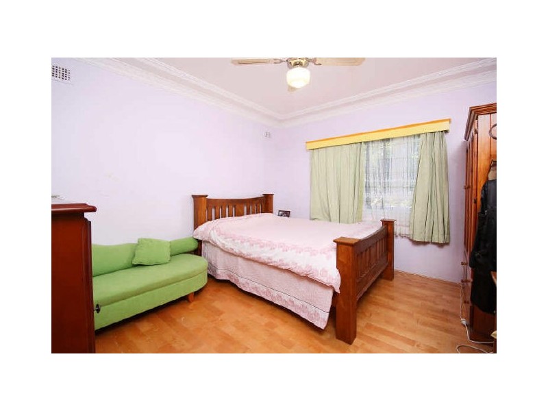 20 Highland Road, Peakhurst NSW 2210